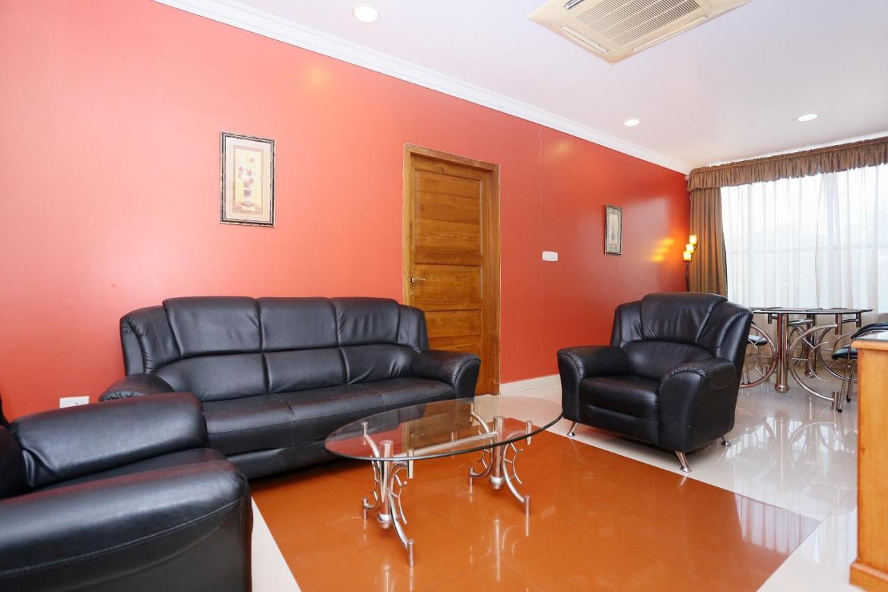 Capital O 45944 Club 7 Hotel Tiruvalla Ngoại thất bức ảnh