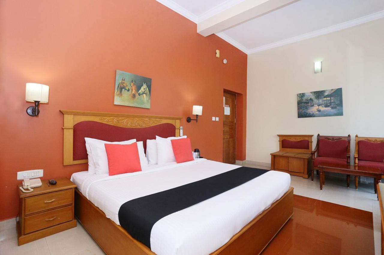 Capital O 45944 Club 7 Hotel Tiruvalla Ngoại thất bức ảnh