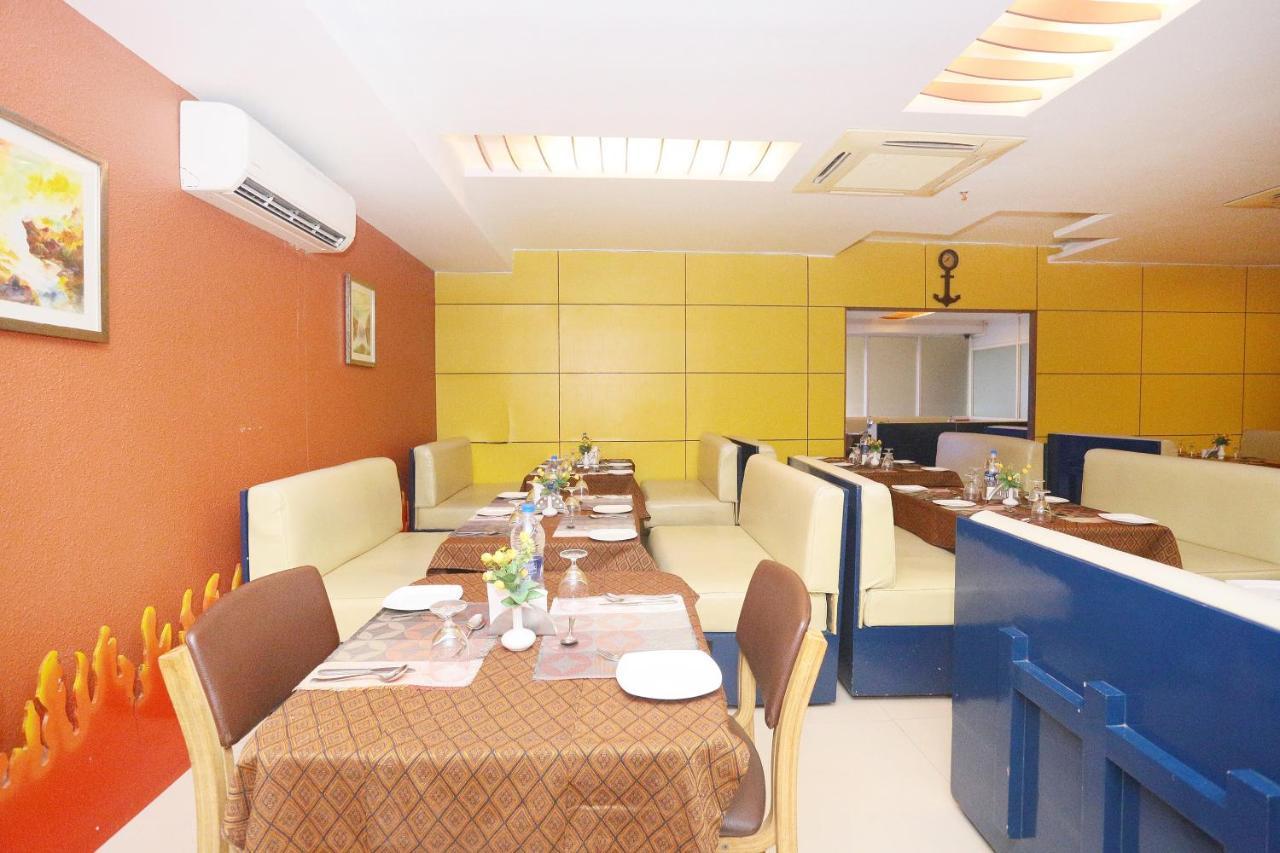 Capital O 45944 Club 7 Hotel Tiruvalla Ngoại thất bức ảnh