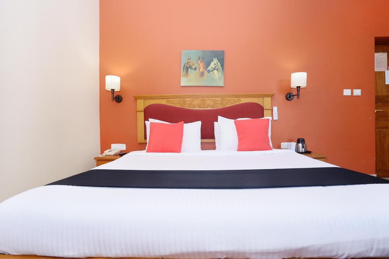 Capital O 45944 Club 7 Hotel Tiruvalla Ngoại thất bức ảnh
