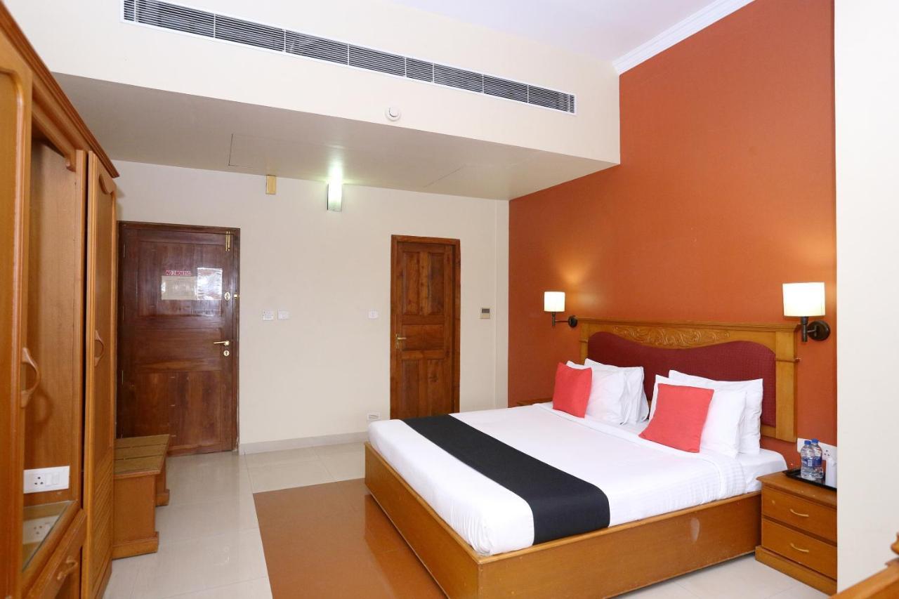 Capital O 45944 Club 7 Hotel Tiruvalla Ngoại thất bức ảnh